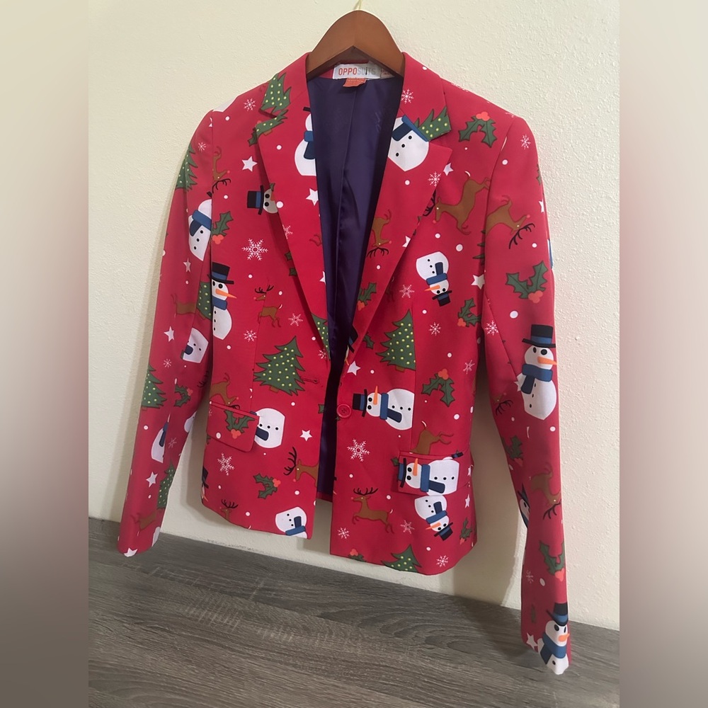 Christmas Oppo Suit Blazer Red With Snowman/ Trees/ Reindeer Size 40 fits smal
